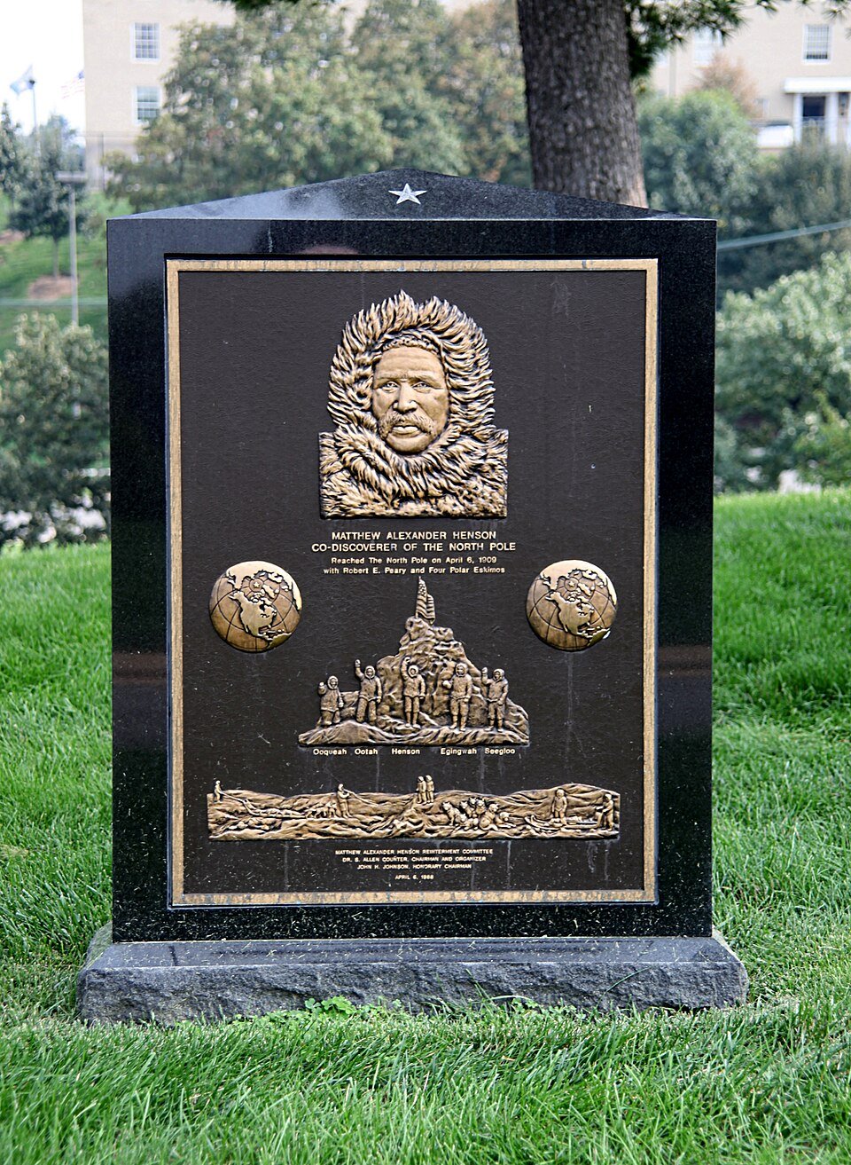 Grave_Marker_Matthew_Henson_Arlington_National_Cemetery