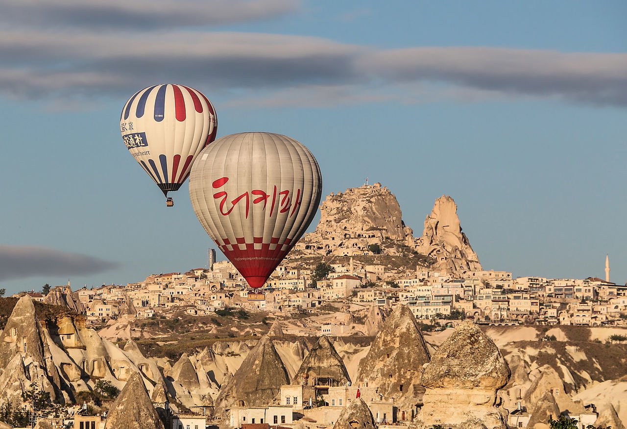 Uçhisar,_Cappadocia_07